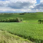 Apartamento 85 M2 De Plain-pied, 2chambres, 3 Lits Dans Maison Confortable Avec Vue Sur La Vallée Et Les Pyrénées Ariégeoises, Grande Terrasse Avec Barbecue Et Parking Gratuit