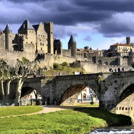 Appartement 85 M2 De Plain-pied, 2chambres, 3 Lits Dans Maison Confortable Avec Vue Sur La Vallee Et Les Pyrenees Ariegeoises, Grande Terrasse Avec Barbecue Et Parking Gratuit