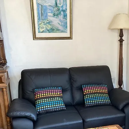 Appartement 85 M2 De Plain-pied, 2chambres, 3 Lits Dans Maison Confortable Avec Vue Sur La Vallee Et Les Pyrenees Ariegeoises, Grande Terrasse Avec Barbecue Et Parking Gratuit Castéras