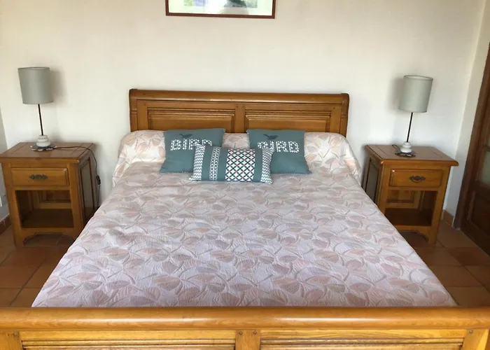 85 M2 De Plain-pied, 2chambres, 3 Lits Dans Maison Confortable Avec Vue Sur La Vallée Et Les Pyrénées Ariégeoises, Grande Terrasse Avec Barbecue Et Parking Gratuit Castéras